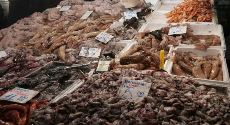 Ακρίβεια: «Χρυσό» το σαρακοστιανό τραπέζι – Ανατιμήσεις ως και 122,6%, απλησίαστη η λαγάνα