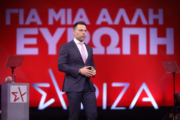 Στ. Κασσελάκης: Η κυβέρνηση Μητσοτάκη υπονομεύει τη δημοκρατία – Οι δέκα στόχοι για μία νέα πορεία της ΕΕ