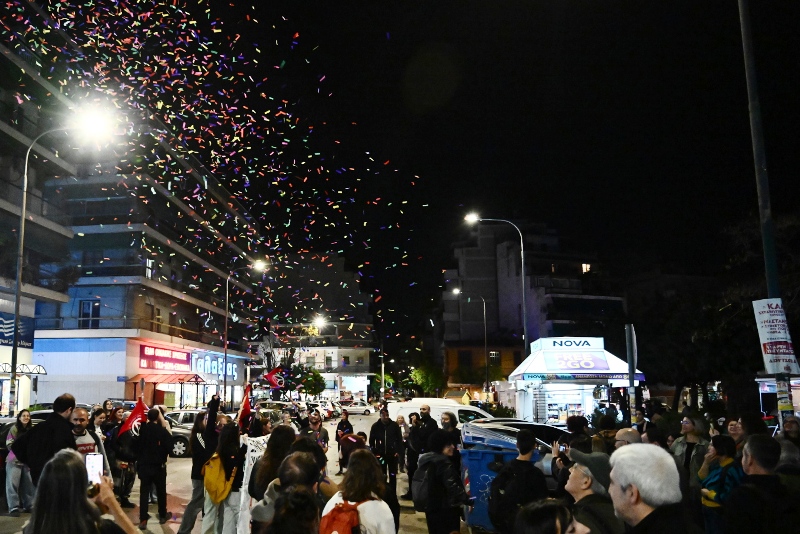 «Τις πιστέψαμε και νικήσαμε» - Συγκέντρωση στον Κολωνό για την καταδίκη Μίχου (ΦΩΤΟ)