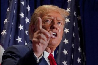 ΗΠΑ: Αναβλήθηκε η ποινική δίκη του Τραμπ για τις κρυφές πληρωμές της πρώην πορνοστάρ