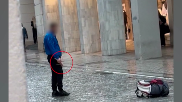 Κερδίζει τη μάχη η φοιτήτρια που μαχαιρώθηκε στην Ερμού - Προφυλακιστέος ο δράστης