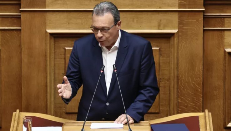 Φάμελλος σε Φλωρίδη: Αυτά να τα πείτε στις οικογένειες που έψαχναν αντικείμενα των παιδιών τους