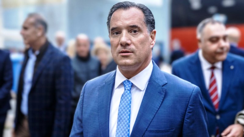 Παρέμβαση Γεωργιάδη για τον ξυλοδαρμό διασώστη του ΕΚΑΒ στην Κόρινθο