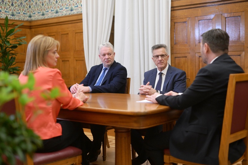 Ευρωεκλογές 2024: Υποψήφιος με το ΠΑΣΟΚ ο καθηγητής του Πανεπιστημίου Πατρών Παναγιώτης Δημόπουλος - Ποιοι άλλοι ανακοινώθηκαν