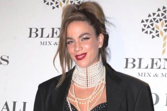 Κατερίνα Στικούδη για το βιντεοκλίπ της Μαρίνας Σάττι για τη Eurovision: Αυτό είμαστε για τους ξένους, έτσι μας βλέπουν