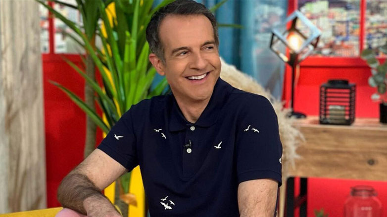 Άρης Καβατζίκης: «Ήμουν κομμένος από εκδηλώσεις, από συνεντεύξεις, επειδή είπα κάτι για έναν δημοφιλή τραγουδιστή»