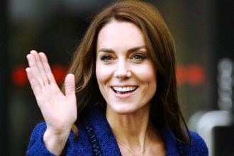 Σοκαρισμένοι και απελπισμένοι οι γονείς της Κέιτ Μίντλετον μετά την ανακοίνωση για τον καρκίνο - Η σχέση με τον Γουίλιαμ