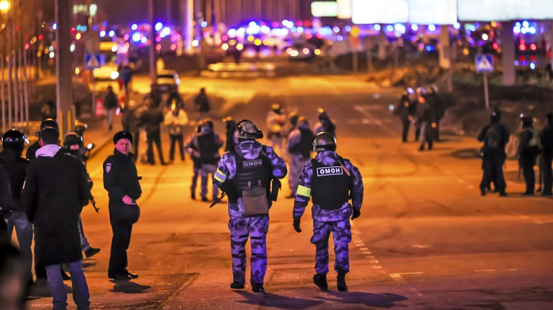 Ποιος έκανε το μακελειό στη Μόσχα; Η Ουκρανία λένε οι Ρώσοι, ο Πούτιν λέει το Κίεβο - Εμείς, επιμένει το ISIS