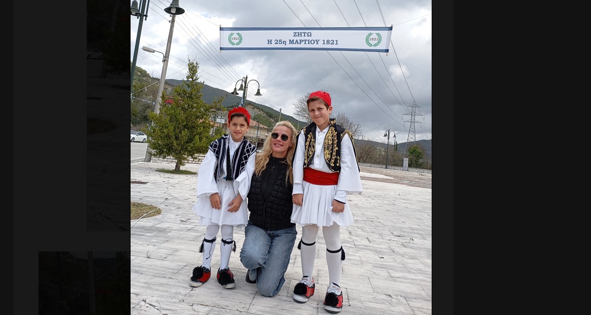 Στο χωριό της στην Ποταμούλα Αγρινίου η Ζέτα Mακρυπούλια για την παρέλαση της 25ης Μαρτίου