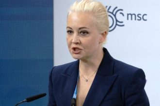 Η Μόσχα προειδοποιεί τη χήρα του Ναβάλνι για το κάλεσμα σε διαμαρτυρία ενόψει των εκλογών: Να μην γίνει αλλιώς θα τιμωρηθείτε