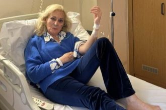 Στο νοσοκομείο με πνευμονία η Νίνα Βλάχου