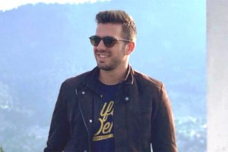 Ποιος είναι ο 29χρονος πιλότος του F-16 που κατέπεσε νότια της Χαλκιδικής - «Σώθηκε χάρη στη ψυχραιμία του» (ΦΩΤΟ)