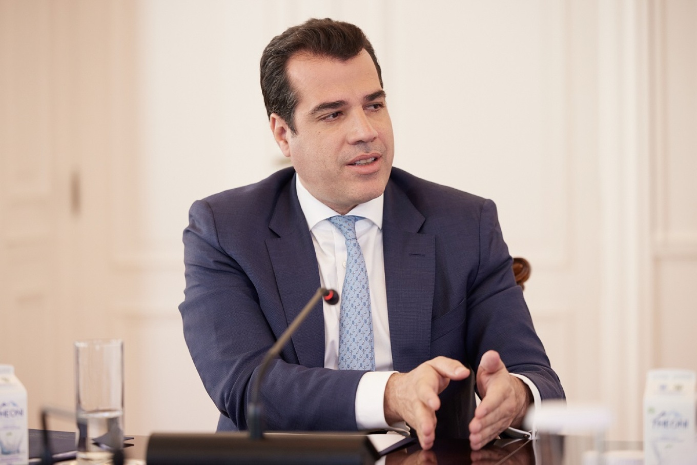 Πλεύρης για Κασσελάκη: Θέλει να γίνει ο Στρατός επαγγελματικός, νομίζει ότι συνορεύουμε με Λουξεμβούργο