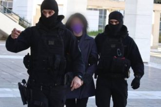 Καταπέλτης η εισαγγελέας για τη μητέρα της 12χρονης από τον Κολωνό - Ζήτησε την ενοχή της για όλες τις κατηγορίες