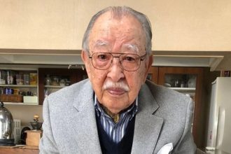 Ο εφευρέτης του καραόκε, Shigeichi Negishi, πέθανε σε ηλικία 100 ετών