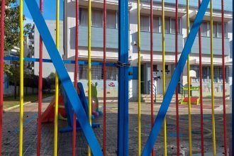 Πότε κλείνουν τα σχολεία για Πάσχα και πότε ανοίγουν ξανά