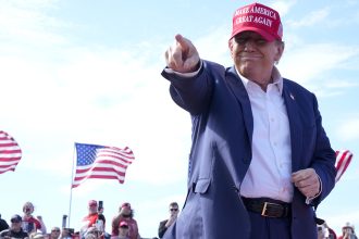 Τραμπ: «Αν δεν εκλεγώ εγώ, θα γίνει μακελειό στη χώρα»