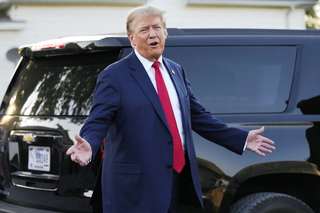 ΗΠΑ: Ο Τραμπ λέει ότι οι φορολογικές περικοπές θα μπορούσαν να αντισταθμίσουν ένα 10% στους δασμούς