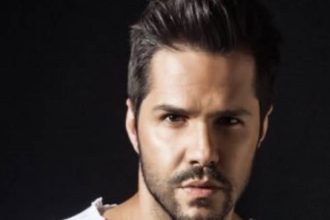 Έξαλλος ο Γιώργος Τσαλίκης: «Τι ρωτάς ρε φίλε την άποψη του Οικονομόπουλου για τον γάμο των ομόφυλων ζευγαριών»