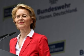 Φον ντερ Λάιεν: Και επίσημα υποψήφια για δεύτερη θητεία στην Κομισιόν