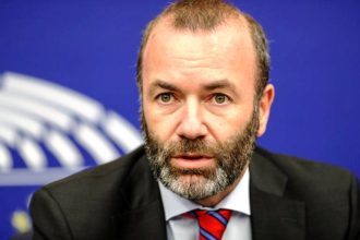 Βέμπερ: Η συμφωνία της ΕΕ με την Αίγυπτο δείχνει για άλλη μια φορά ότι η ηγεσία του ΕΛΚ επιλύει τις σημαντικές προκλήσεις