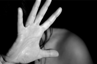 Γαλλία: Έριξε καυτό λάδι στη σύζυγό του και του επιβλήθηκε ποινή φυλάκισης 13 ετών