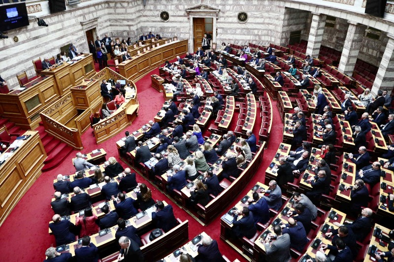 Βουλή: Ψηφίστηκε με συντριπτική πλειοψηφία το νομοσχέδιο για τους δικηγόρους