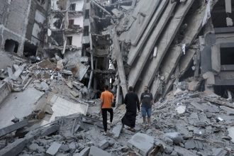 Εντείνονται οι διαπραγματεύσεις για την ανακωχή στη Γάζα - Στα όρια του λιμού οι άμαχοι