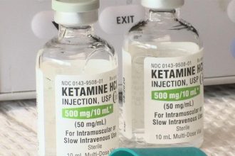 Διασώστης στις ΗΠΑ καταδικάστηκε για το θάνατο αφροαμερικανού με κεταμίνη