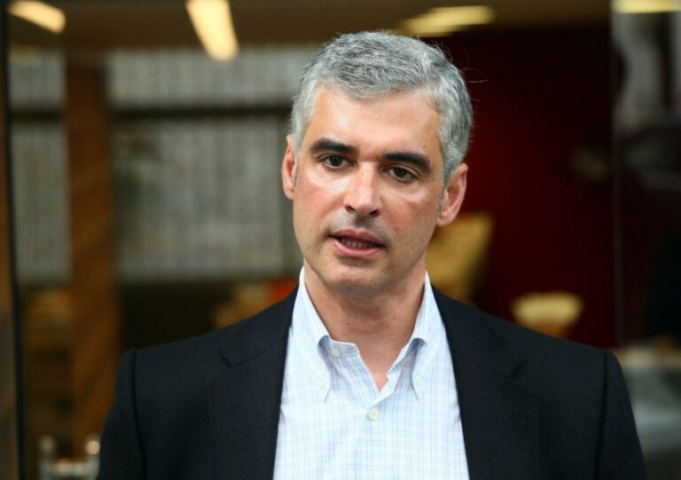 Ο Πατρινός πρώην Υπουργός της ΝΔ Άρης Σπηλιωτόπουλος στο επικοινωνιακό επιτελείο του Στέφανου Κασσελάκη