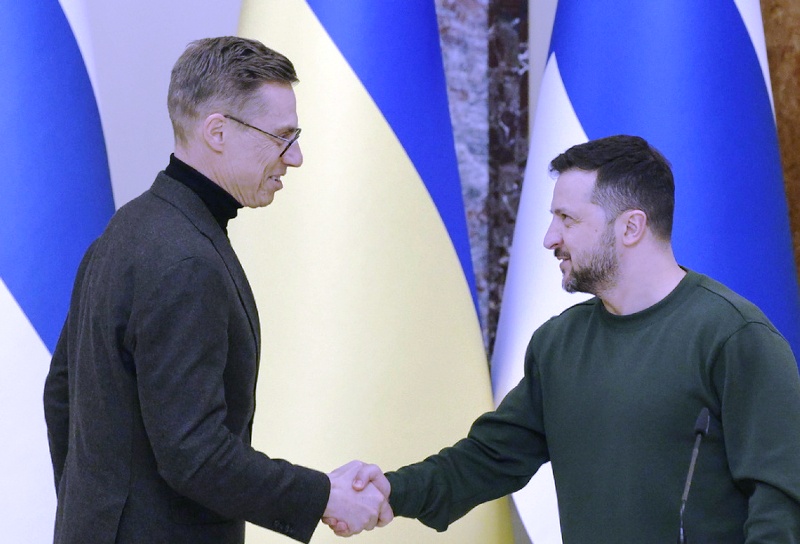 Ζελένσκι σε Φινλανδούς: Ο Πούτιν ετοιμάζεται να επιστρατεύσει άλλους 300.000 στρατιώτες