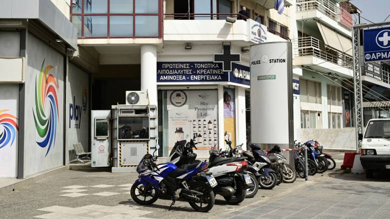 Δολοφονία στους Αγίους Αναργύρους: Παρέμβαση εισαγγελέα για τυχόν ποινικές ευθύνες των αστυνομικών στο ΑΤ