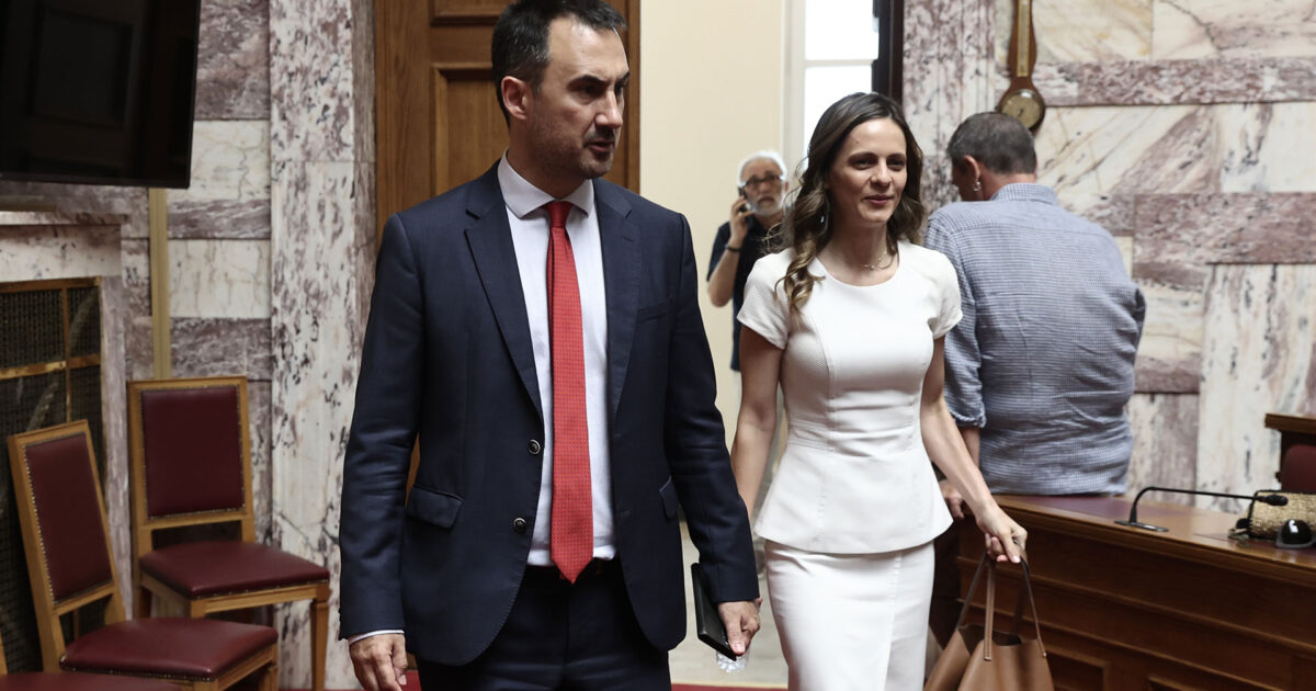 Πηγές ΣΥΡΙΖΑ για Αχτσιόγλου-Χαρίτση: Ευελπιστούμε να τους καλωσόρισαν στο άρμα Μητσοτάκη με τιμές