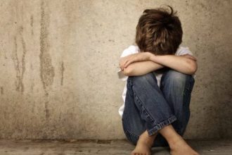 Νίσυρος: «Έδινε προφυλακτικά και ερωτικά παιχνίδια στα παιδιά» – Οι νέες καταγγελίες για τον αρχαιοφύλακα