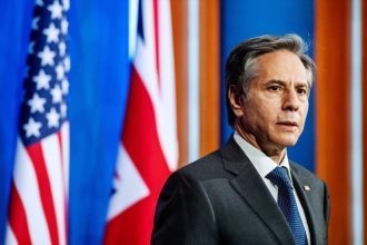 Μπλίνκεν: Η Ουάσινγκτον δεν επιθυμεί «κλιμάκωση» με το Ιράν αλλά θα συνεχίσει να υπερασπίζεται το Ισραήλ