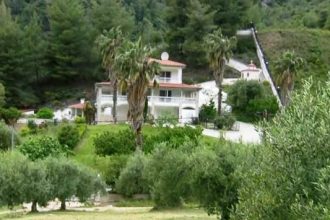 Χαλκιδική: «Ιδιοκτήτες ξενοδοχείου ήταν κατάσκοποι της Ρωσίας» - Αποκαλυπτικό δημοσίευμα της Daily Telegraph