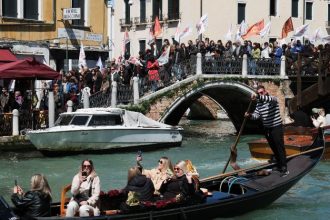 Βενετία: Επεισόδια για το εισιτήριο 5 ευρώ στους τουρίστες της μίας ημέρας ΒΙΝΤΕΟ