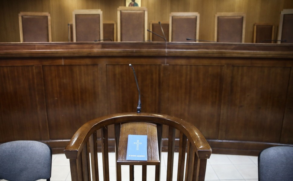 Στη φυλακή πολύ γνωστός δικηγόρος της Αθήνας - Καταδικάστηκε για τον βιασμό δύο ανήλικων αδερφών