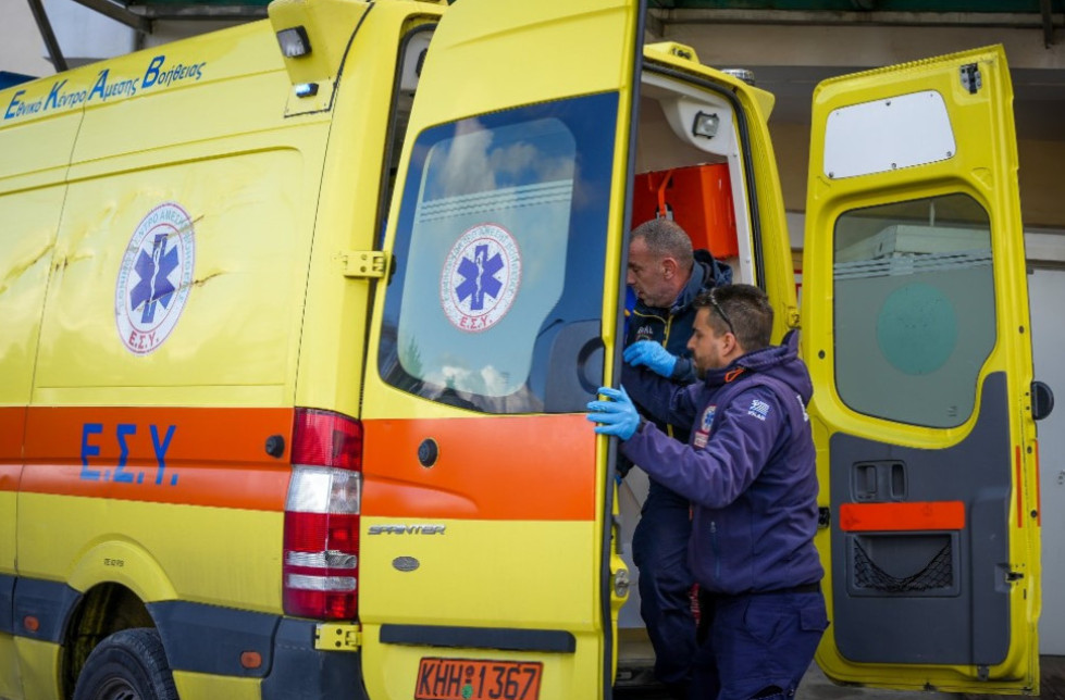 Ένας 26χρονος ναύτης έπεσε από ύψος στο αμπάρι πλοίου και τραυματίστηκε σοβαρά