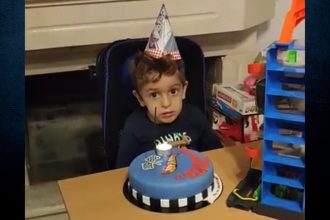 Γενέθλια για τον Παναγιώτη-Ραφαήλ - Ο μικρός μαχητής έγινε 6 ετών (ΒΙΝΤΕΟ)