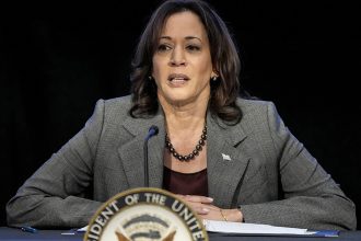 Κάμαλα Χάρις για αμβλώσεις: Ο Τραμπ θέλει οι ΗΠΑ να «γυρίσουν στο 1800»