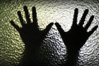 Μία στις τρεις γυναίκες στο Βέλγιο έχει πέσει θύμα κακοποίησης από τον σύντροφό της