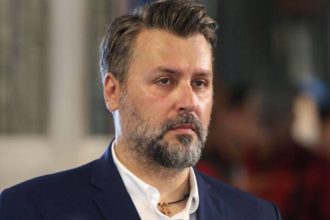 Απαρηγόρητος ο Γιάννης Καλλιάνος για τον θάνατο του πατέρα του: Θα κινηθώ σκληρά νομικά - Γεωργιάδης: Τηρήθηκαν όλα τα πρωτόκολλα