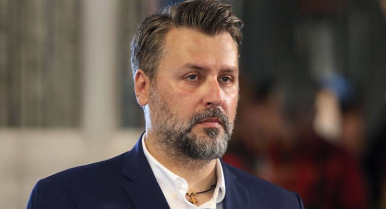 Απαρηγόρητος ο Γιάννης Καλλιάνος για τον θάνατο του πατέρα του: Θα κινηθώ σκληρά νομικά - Γεωργιάδης: Τηρήθηκαν όλα τα πρωτόκολλα