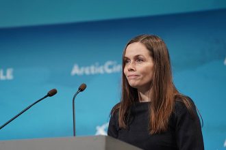 Παραιτήθηκε η πρωθυπουργός της Ισλανδίας - Τι αποφάσισε να διεκδικήσει