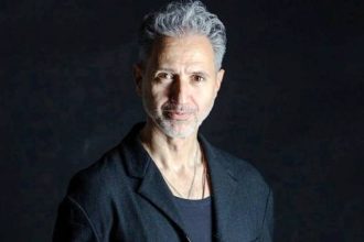 Δημήτρης Κόκοτας: Διασωληνωμένος ο τραγουδιστής - Σήμερα θα προσπαθήσουν τον «ξυπνήσουν» οι γιατροί