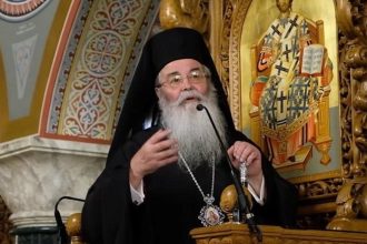 «Οι γυναίκες να γυρίσουν σπίτια τους, να μαζέψουν τα παιδιά τους» λέει ο Μητροπολίτης Σερβίων και Κοζάνης Παύλος