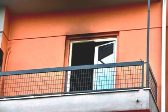 Φωτιά σε ξενοδοχείο - Νεκρός βρέθηκε 40χρονος μέσα σε δωμάτιο (ΦΩΤΟ)