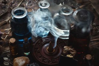 Πρέβεζα: 50χρονη έδωσε 190.000 ευρώ για ...να της «λύσουν τα μάγια»