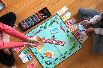 Monopoly: Το εμβληματικό επιτραπέζιο παιχνίδι γίνεται ταινία